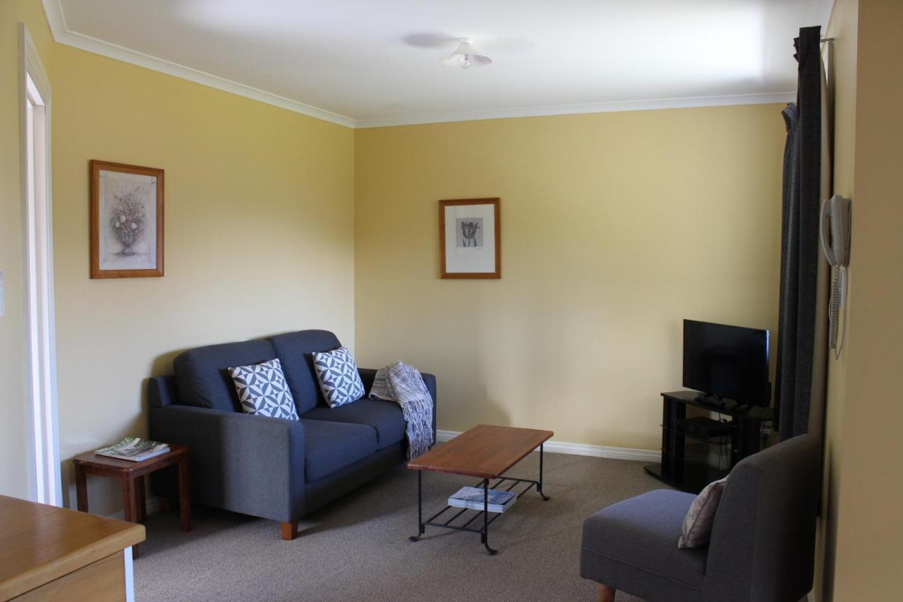 Blue Thistle Cottages Te Anau Extérieur photo